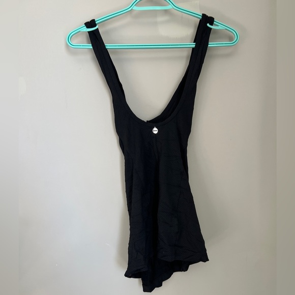 Lorna Jane Tank Top with zipper front - Picture 3 of 3